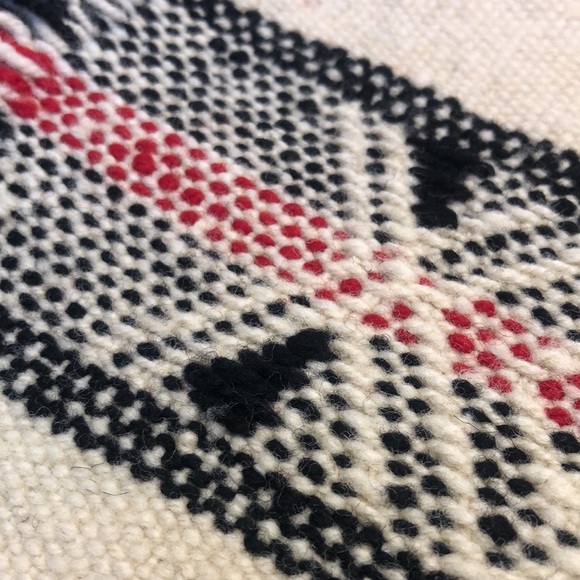 Kids Wool Poncho Cream,red & black - Picture 6 of 9